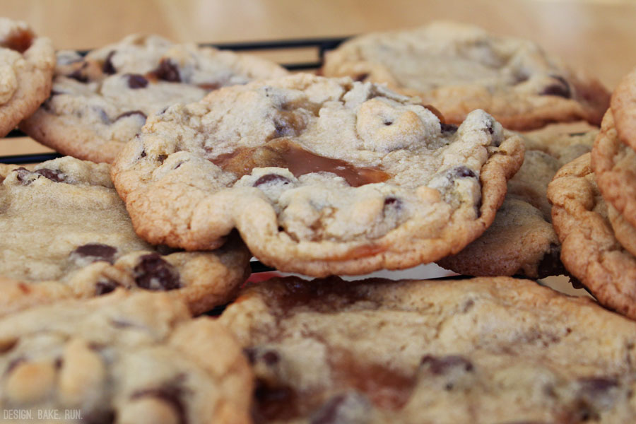 Salted Caramel Chocolate Chip Cookies via design. bake. run.