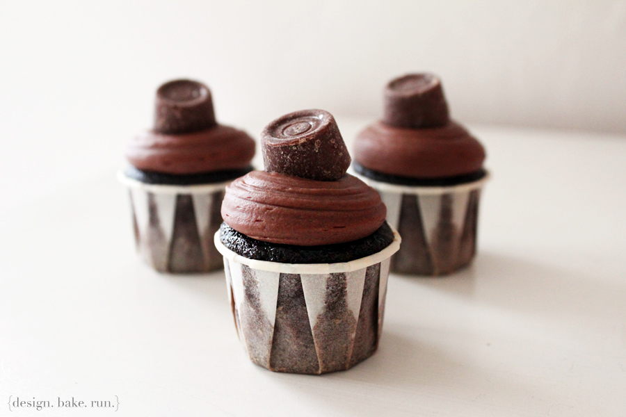 Rolo Chocolate-Inspired Cupcakes via design. bake. run.