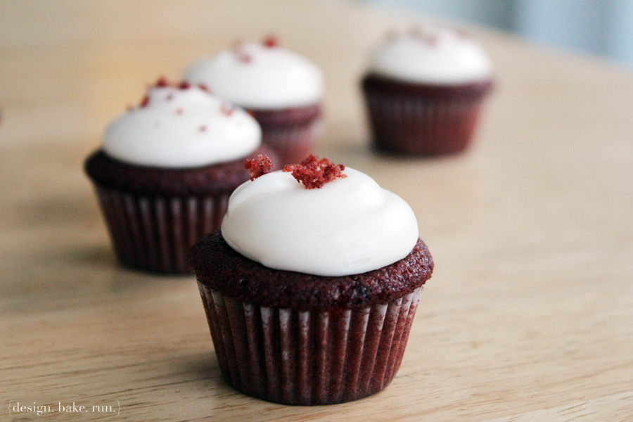 Mini Red Velvet Cupcakes via design. bake. run.